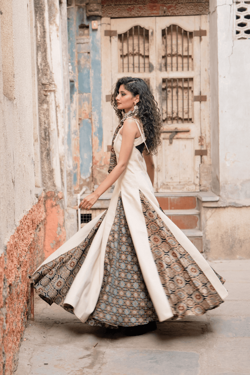 Masakali Maxi Dress (White)  MERAKHI
