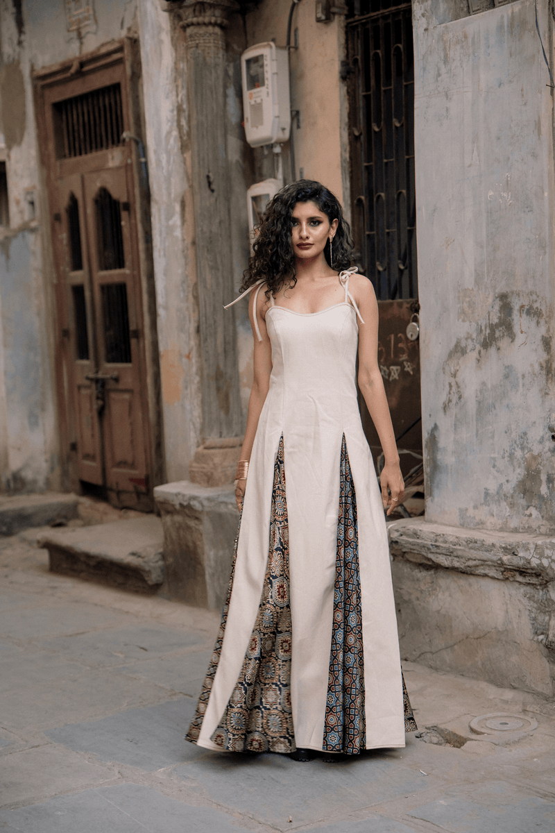 Masakali Maxi Dress (White) – MERAKHI