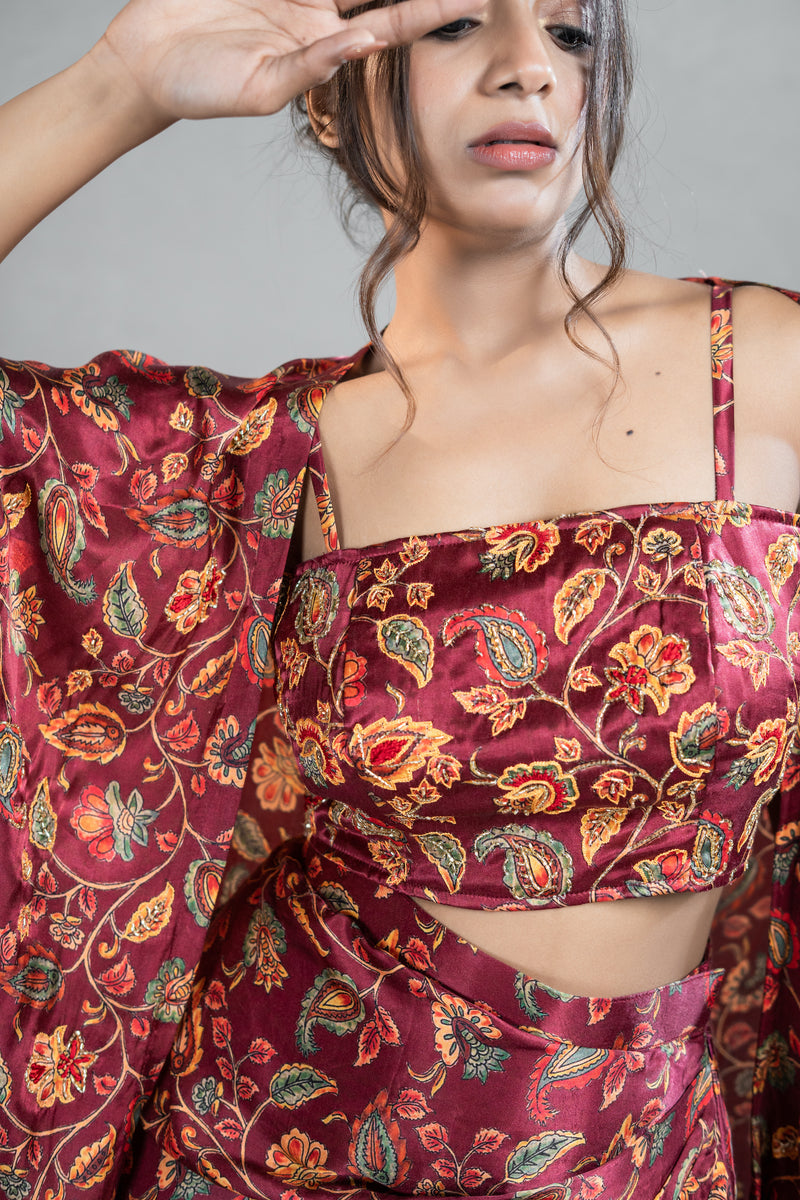Aurora Red Cape Set – MERAKHI